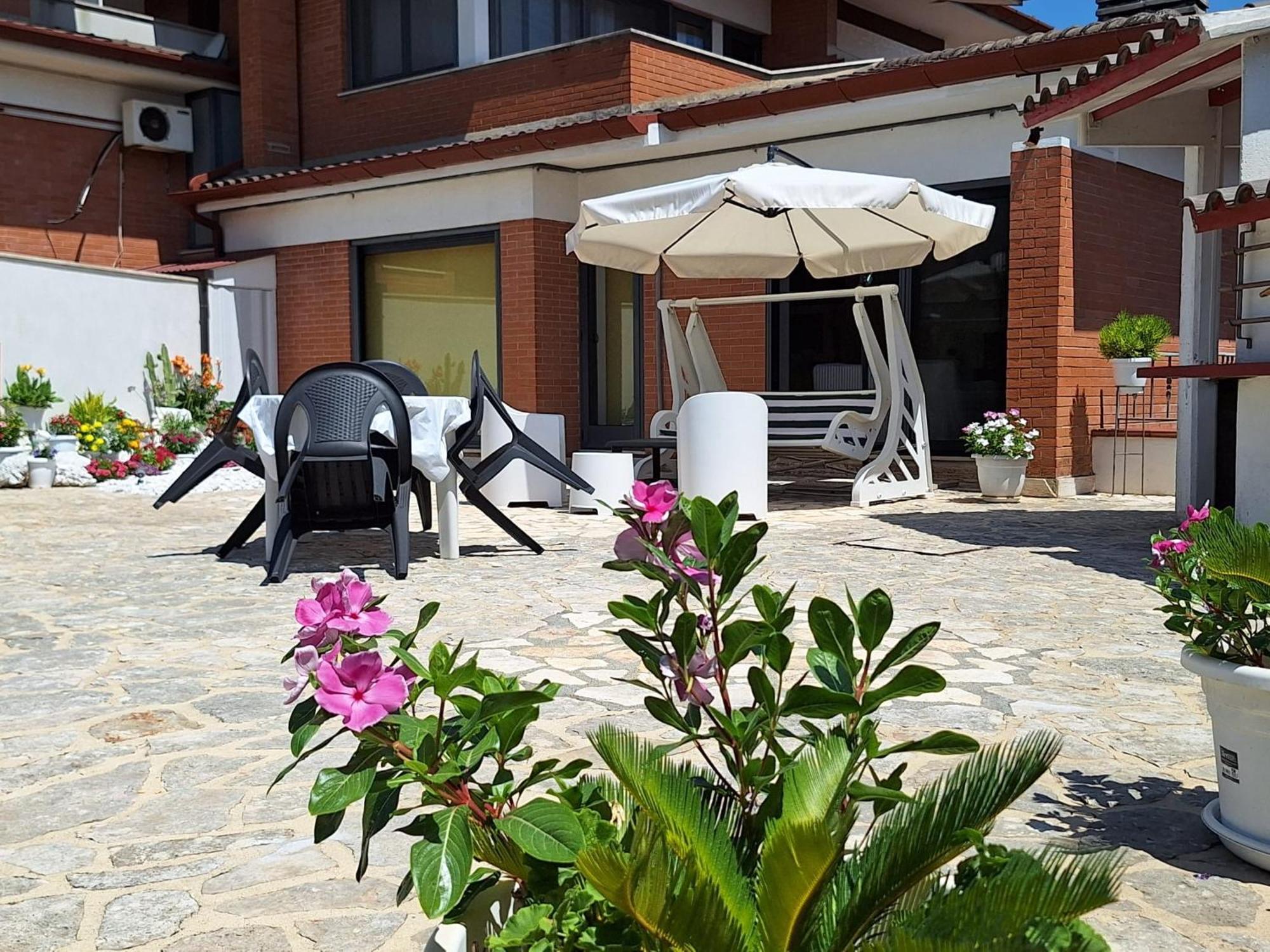 Green House Терачина Екстериор снимка